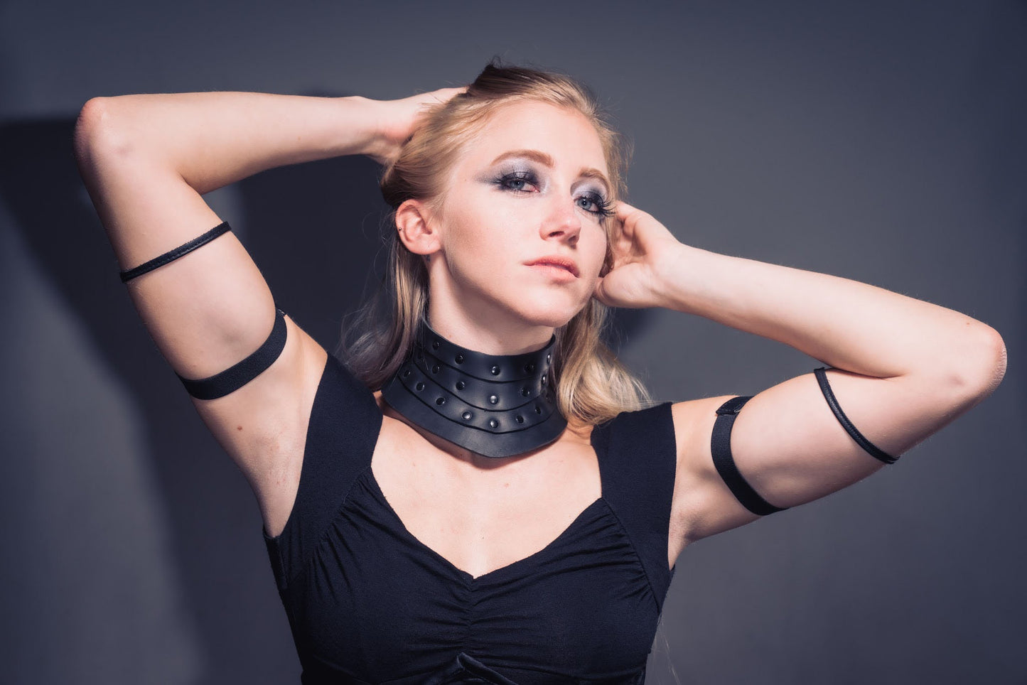 Carbon Arm Garters